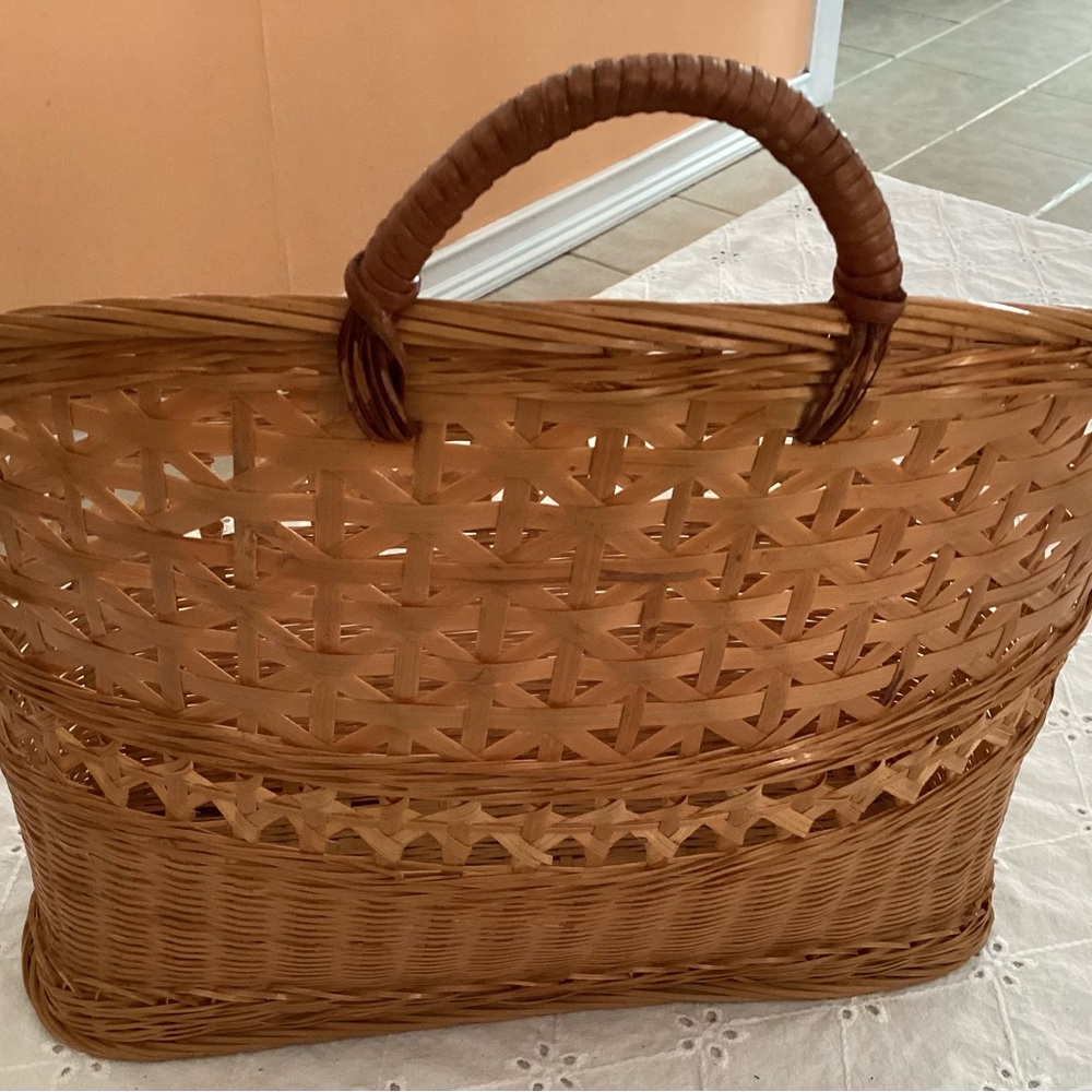 Handwoven Wicker Storage Basket with Carry Handle - Natural Brown - Picture 7 of 12